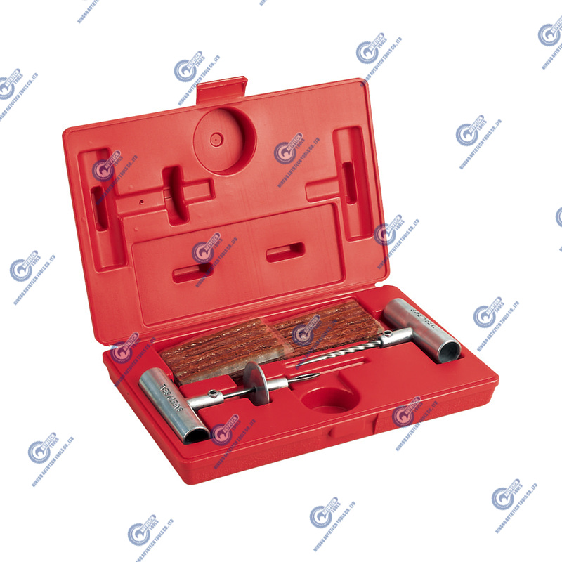 TRK-001 35 Piece Safety Seal Puncture Repair Kit